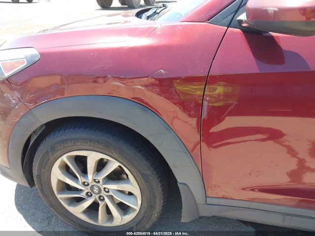KM8J23A41GU196420 Hyundai TUCSON SE
