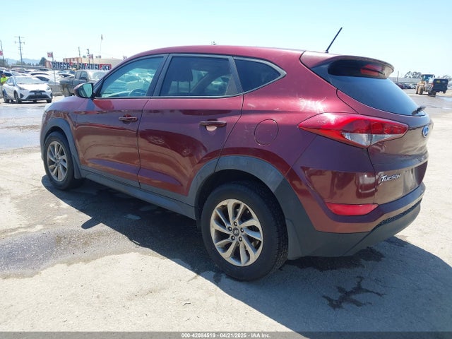 KM8J23A41GU196420 Hyundai TUCSON SE