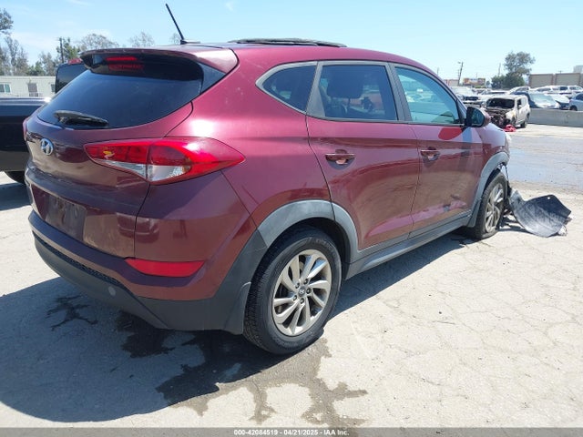 KM8J23A41GU196420 Hyundai TUCSON SE