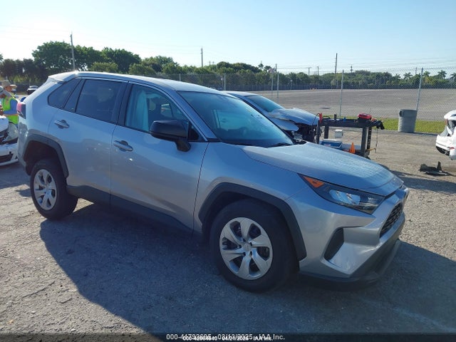 Auction sale of the 2022 Toyota Rav4 Le, vin: 2T3H1RFV3NC198570, lot number: 42084540