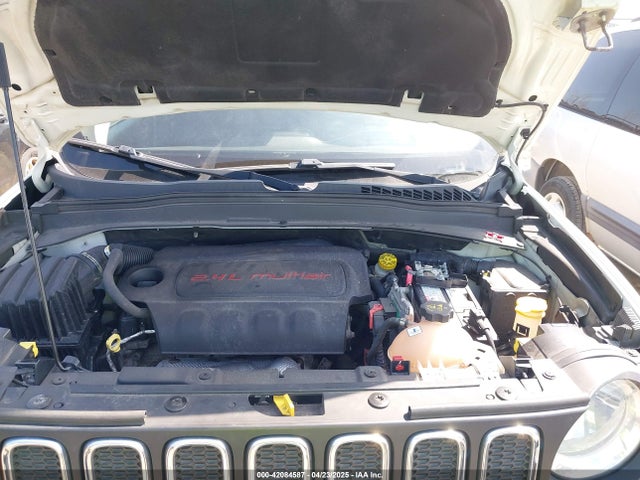 ZACCJBBB1JPG87036 Jeep Renegade Latitude 4x4