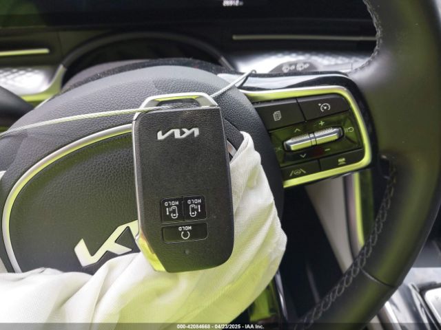 KNDNE5H3XP6287650 KIA Carnival Mpv Sx Prestige