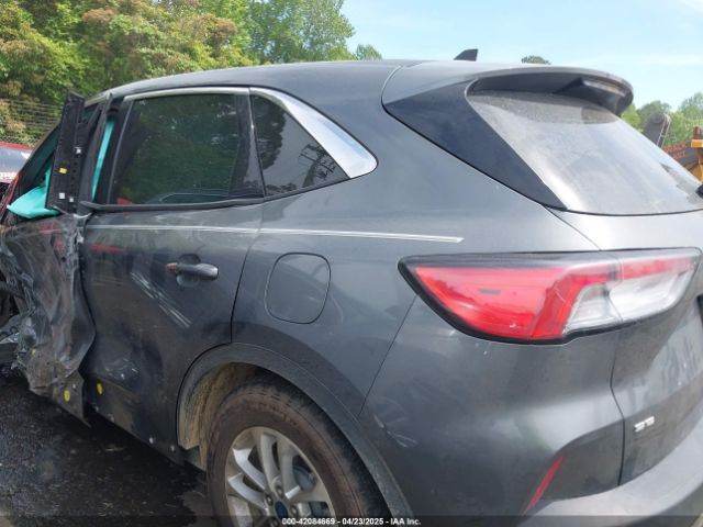 1FMCU9G63NUA63170 Ford ESCAPE SE