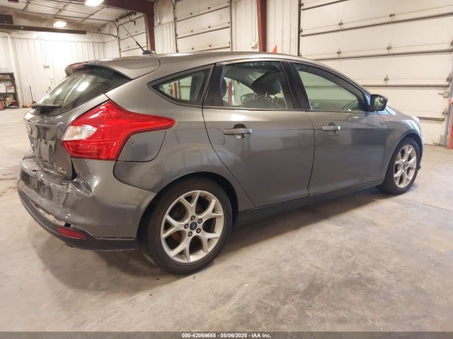 1FADP3K29EL399225 Ford FOCUS SE