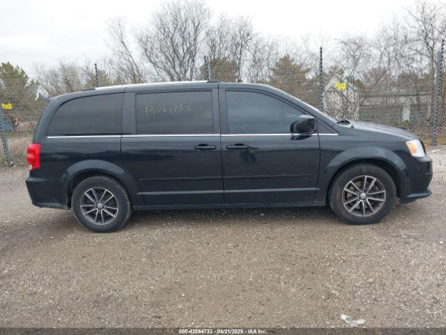 2C4RDGCG2HR611713 Dodge Grand Caravan Sxt
