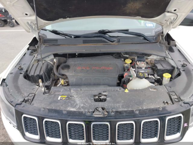 3C4NJCAB2JT136879 Jeep Compass Sport Fwd