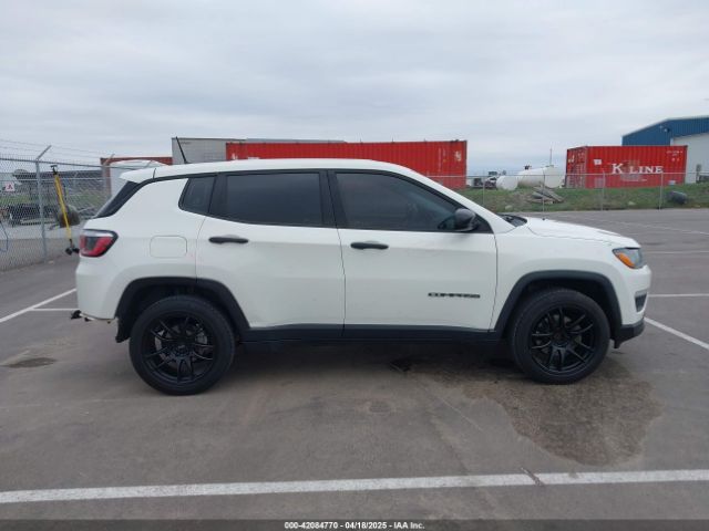 3C4NJCAB2JT136879 Jeep Compass Sport Fwd