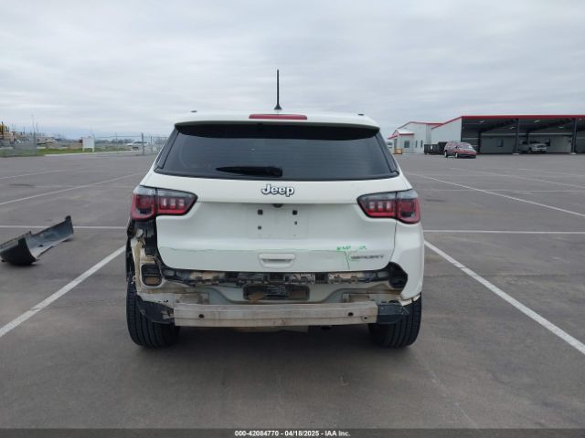 3C4NJCAB2JT136879 Jeep Compass Sport Fwd