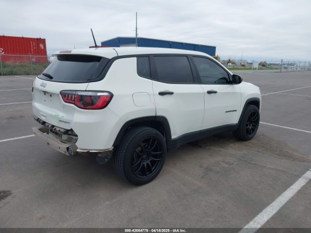 3C4NJCAB2JT136879 Jeep Compass Sport Fwd