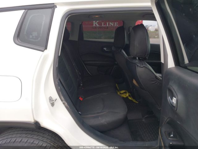 3C4NJCAB2JT136879 Jeep Compass Sport Fwd