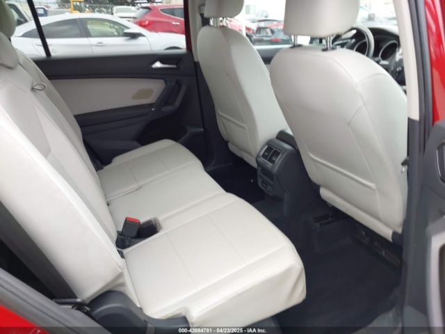 3VV3B7AX9JM031453 Volkswagen Tiguan 2.0t Se/2.0t Sel