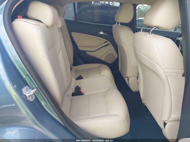WDCTG4EB0FJ123062 Mercedes-Benz GLA 250