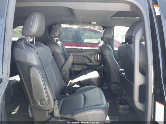 5TDXRKEC3MS029904 Toyota Sienna Xse