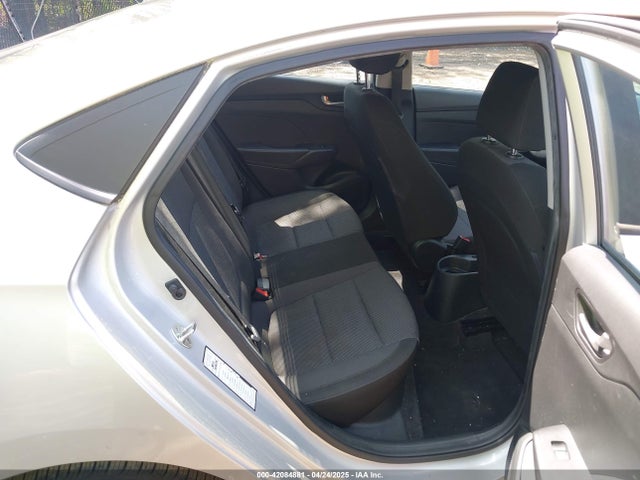 3KPC24A30JE018627 Hyundai ACCENT SE