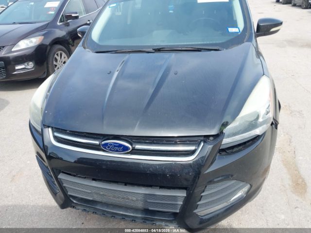 1FMCU0JX5EUB43194 Ford Escape Titanium