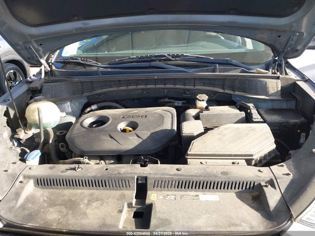 KM8J33A40HU329666 Hyundai TUCSON SE