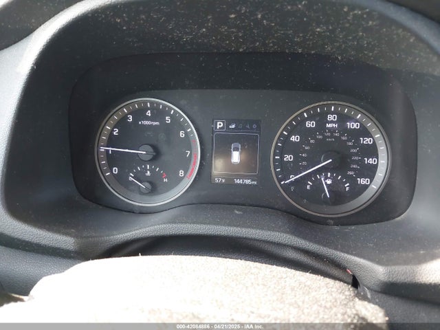 KM8J33A40HU329666 Hyundai TUCSON SE