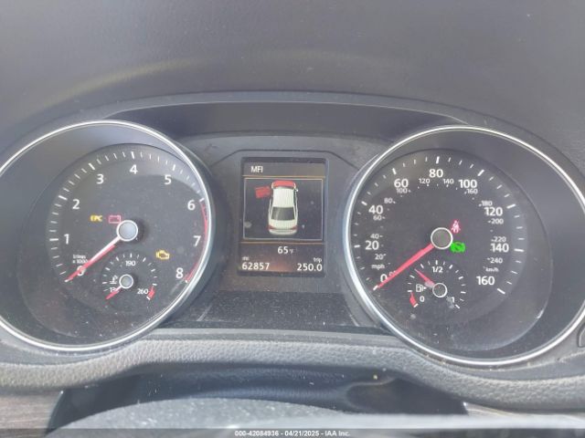 1VWBA7A3XJC038887 Volkswagen Passat 2.0t Se