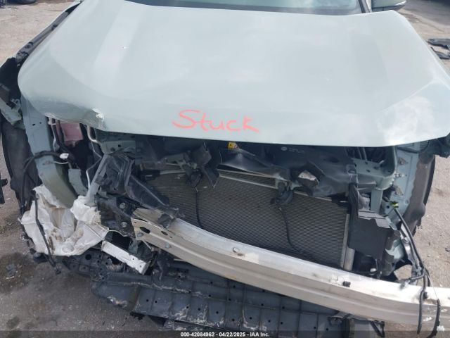 2T3W1RFV6NW202004 Toyota Rav4 Xle