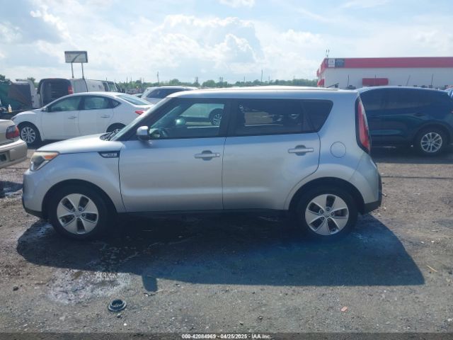 KNDJN2A26G7832722 KIA Soul