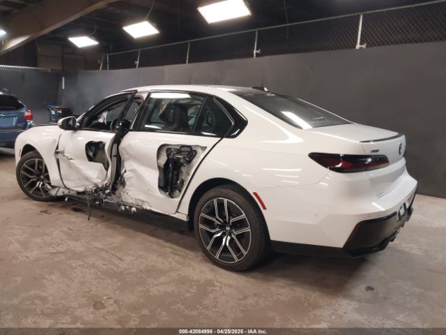 2024 BMW 740 WBA33EH05RCP97943 Photo 2