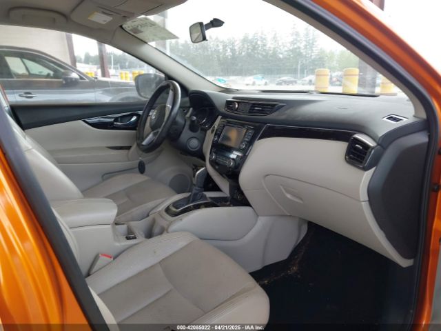 JN1BJ1CR7HW106222 Nissan Rogue Sport Sl