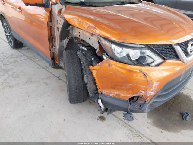 JN1BJ1CR7HW106222 Nissan Rogue Sport Sl