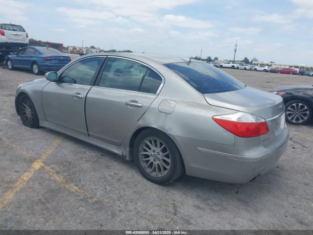 2011 HYUNDAI GENESIS KMHGC4DE2BU138486 Photo 2