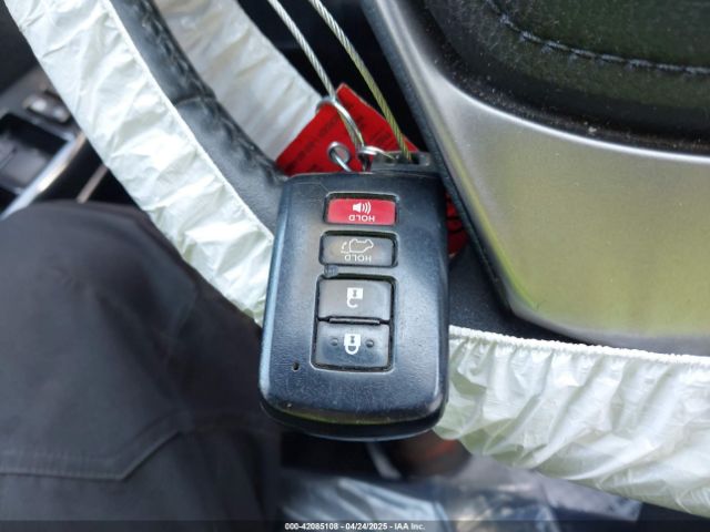 2T3JFREV5GW452222 Toyota RAV4 SE