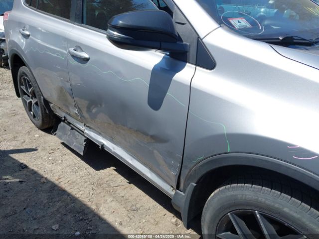 2T3JFREV5GW452222 Toyota RAV4 SE