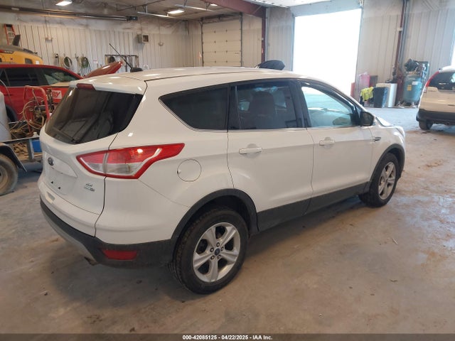 1FMCU9G97GUC76913 Ford ESCAPE SE