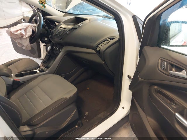 1FMCU9G97GUC76913 Ford ESCAPE SE