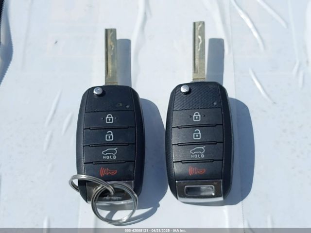 5XYPGDA51HG335348 KIA Sorento 3.3l Lx
