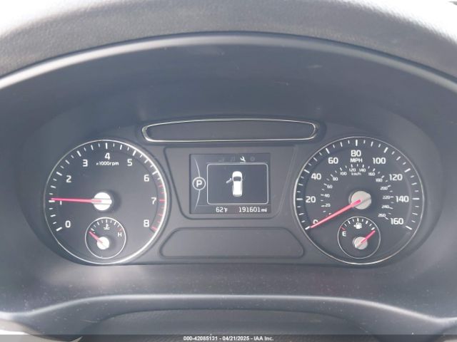 5XYPGDA51HG335348 KIA Sorento 3.3l Lx