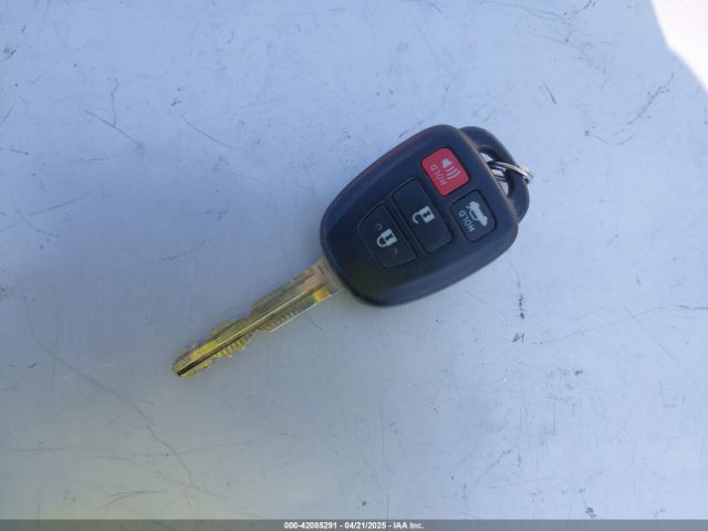 5YFBURHE3JP778527 Toyota COROLLA LE