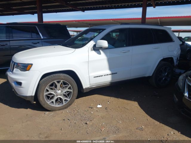 1C4RJEBG4JC181745 Jeep Grand Cherokee Sterling Edition 4x2