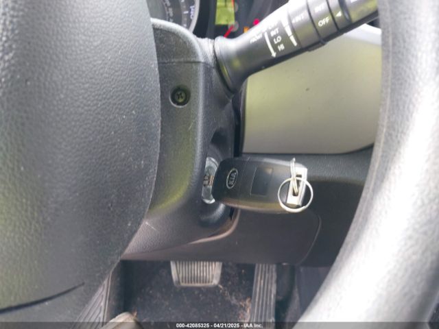 KNDPBCAC0F7705318 KIA Sportage Lx