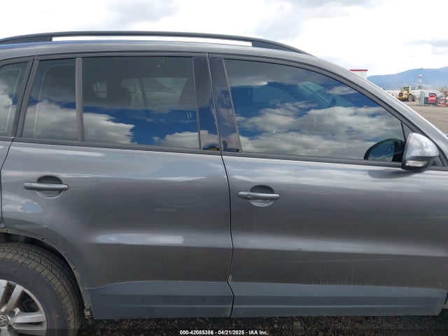 WVGBV7AX6GW607716 Volkswagen TIGUAN S