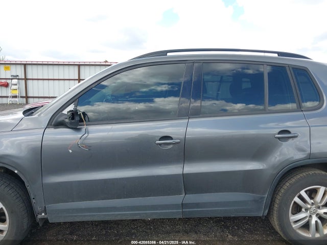 WVGBV7AX6GW607716 Volkswagen TIGUAN S
