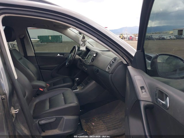 WVGBV7AX6GW607716 Volkswagen TIGUAN S