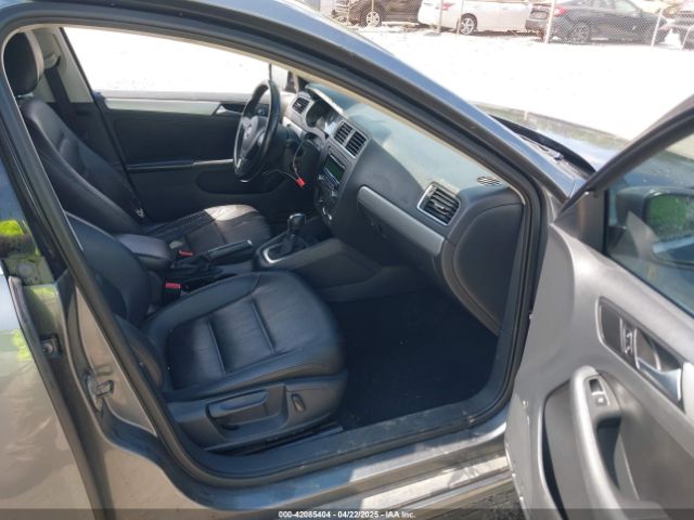 3VWD17AJ2EM361553 Volkswagen Jetta 1.8t Se