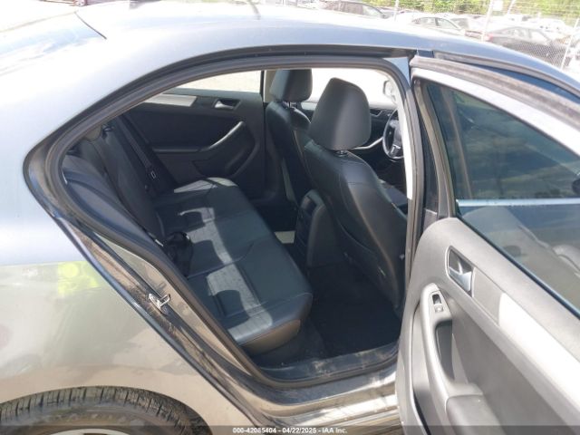 3VWD17AJ2EM361553 Volkswagen Jetta 1.8t Se