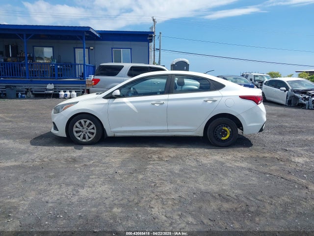 Hyundai 2018 2018 3KPC24A35JE020888 Image 14