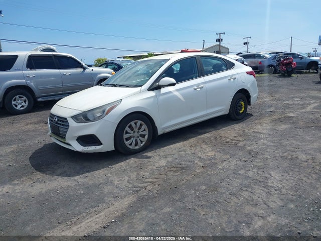 Hyundai 2018 2018 3KPC24A35JE020888 Image 2