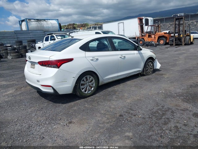 Hyundai 2018 2018 3KPC24A35JE020888 Image 4
