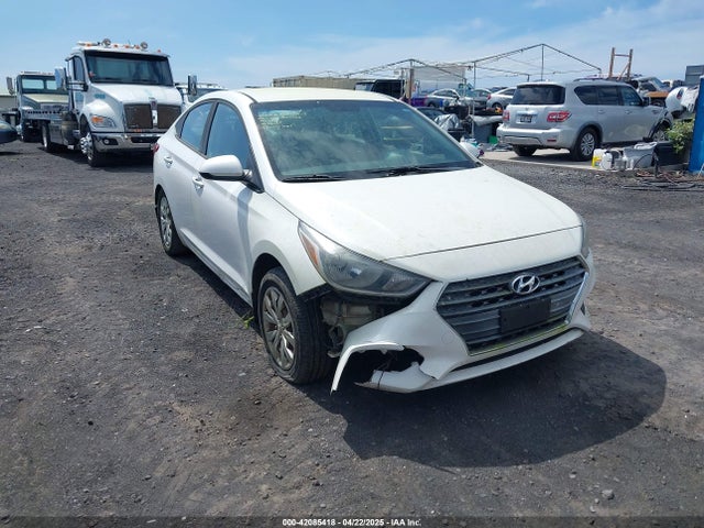 Hyundai 2018 2018 3KPC24A35JE020888 Image 6