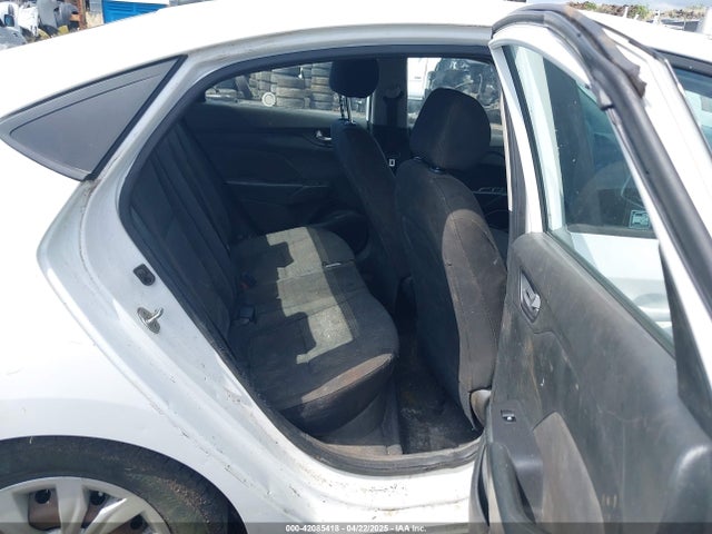 Hyundai 2018 2018 3KPC24A35JE020888 Image 8