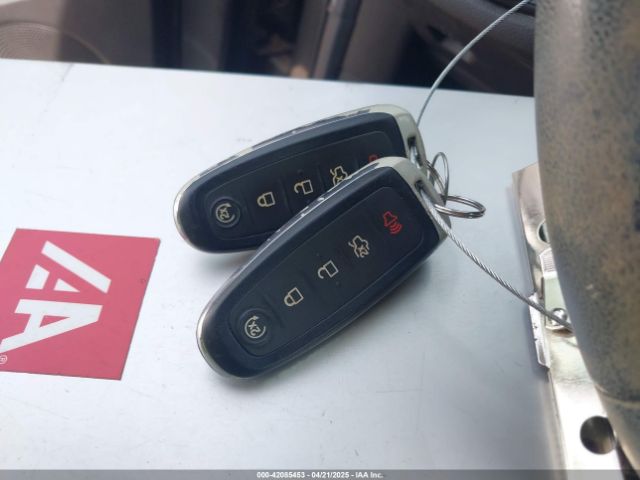 1FMCU0JX9EUE35382 Ford Escape Titanium