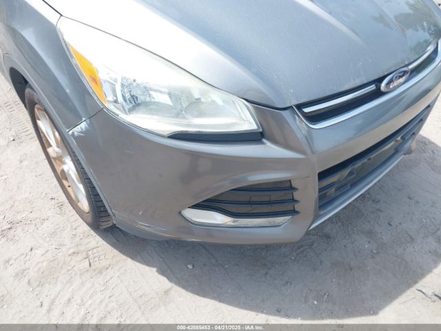 1FMCU0JX9EUE35382 Ford Escape Titanium