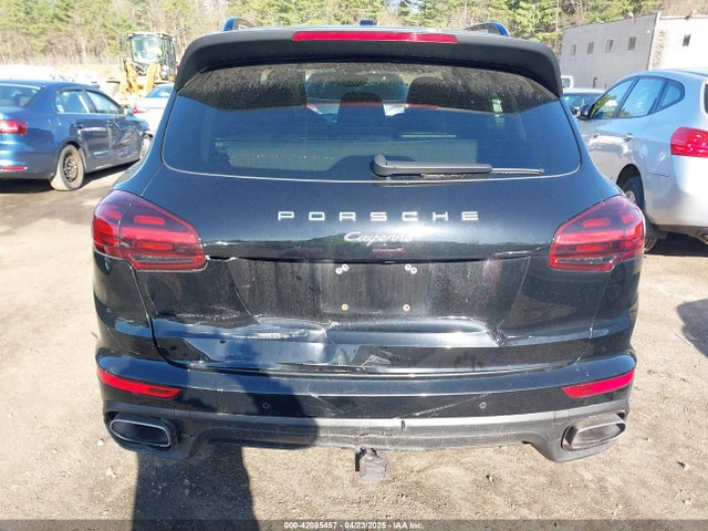 Porsche Cayenne Platinum Edition 2017 WP1AA2A28HKA86850 Image 16